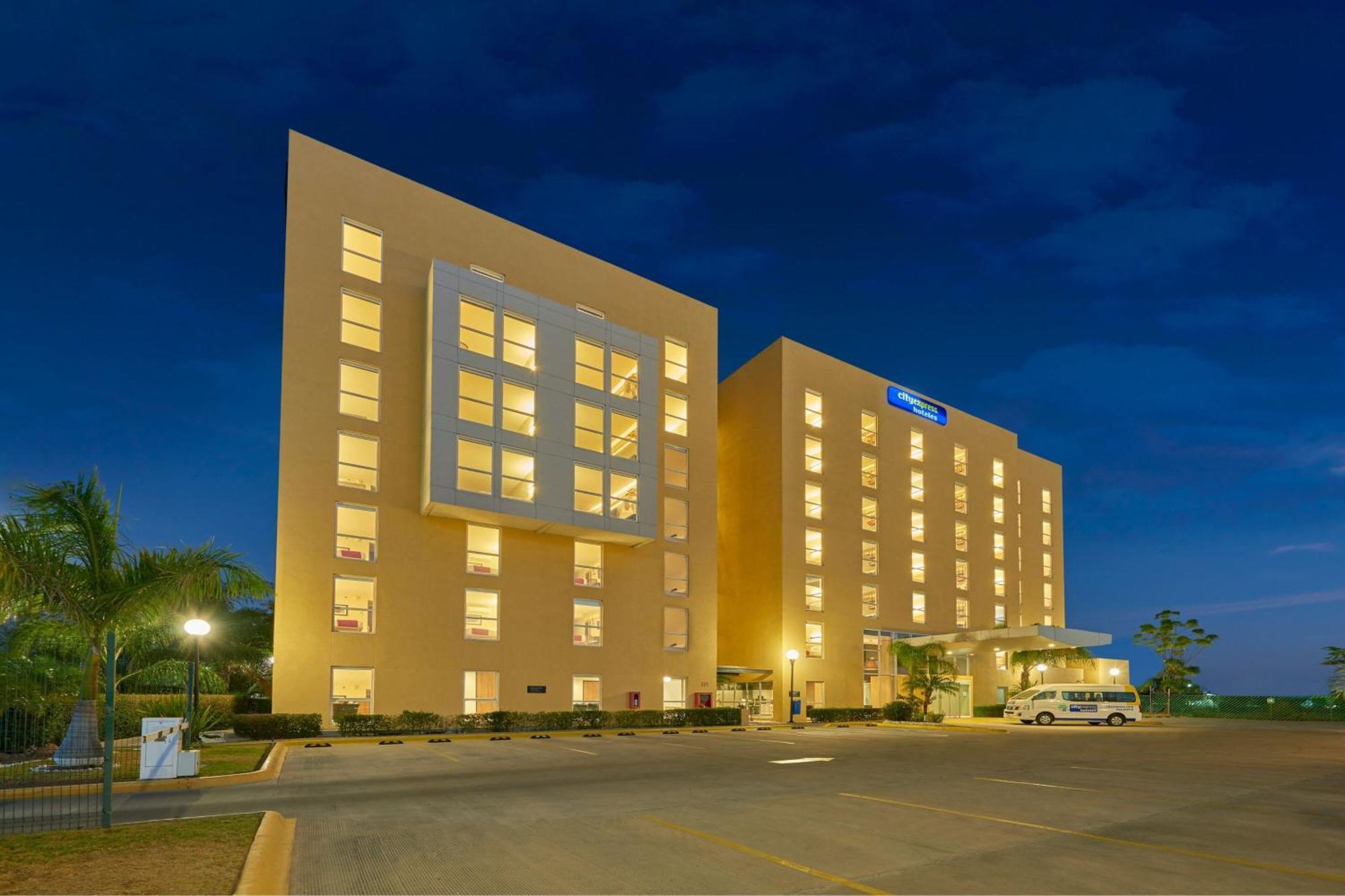 City Express By Marriott Salamanca Exterior foto